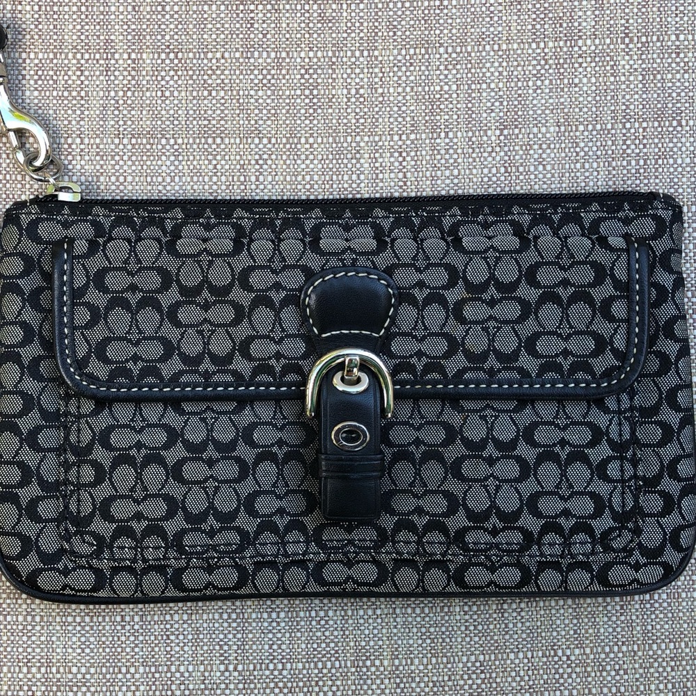 COACH wristlet - Picture 3 of 10